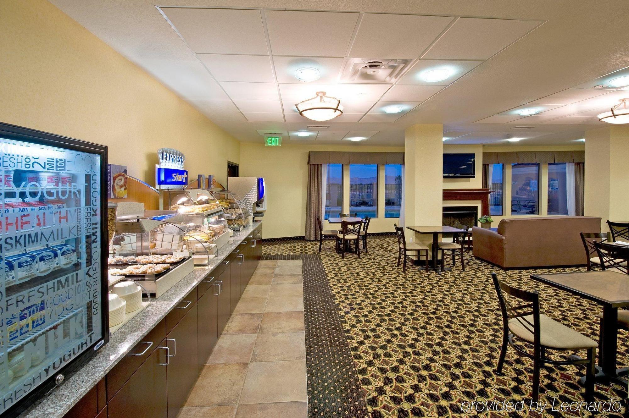 Holiday Inn Express & Suites Willcox Buitenkant foto